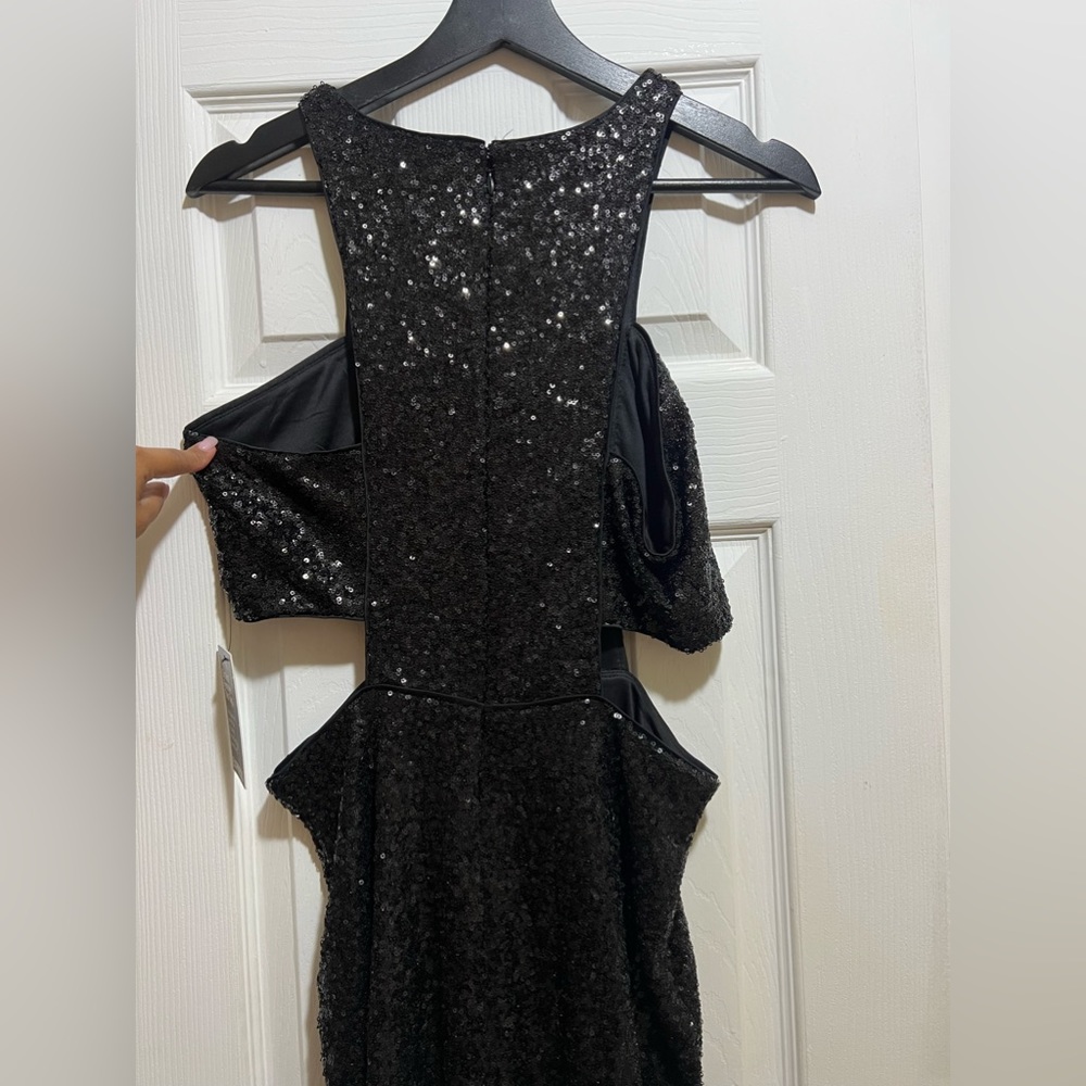 Mini dress - Picture 2 of 3